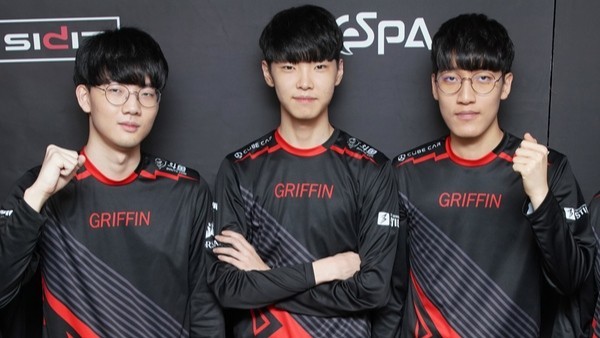 体育中心的 体育中心的