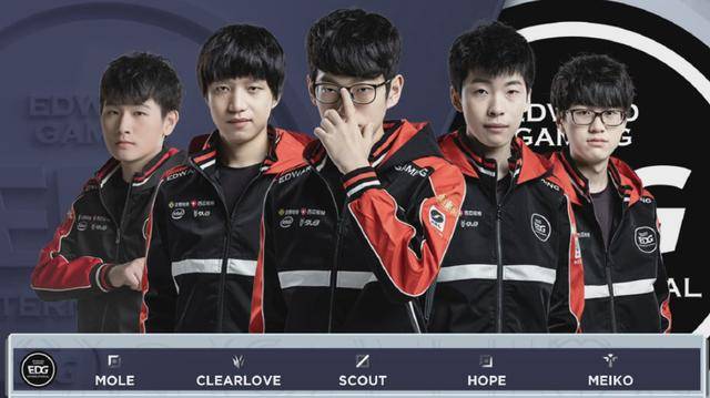 凉晨景中 凉晨景中