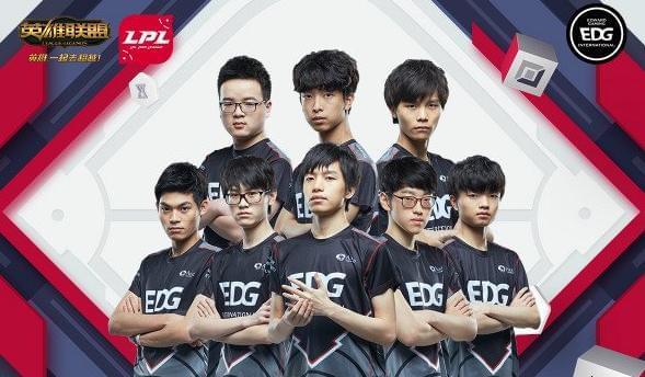 年轻化的趋 年轻化的趋