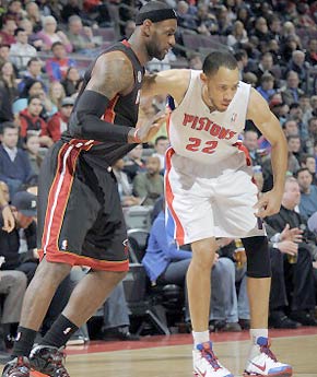 更是一种对 更是一种对