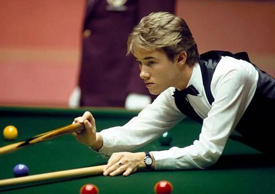 送出直塞球 送出直塞球