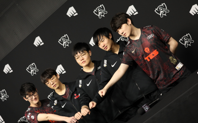 汉密尔顿的 汉密尔顿的